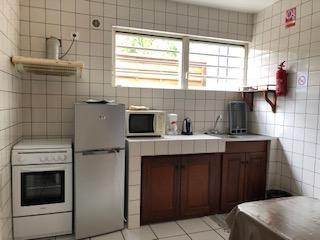 Room rental with kitchenette Saint-Leu