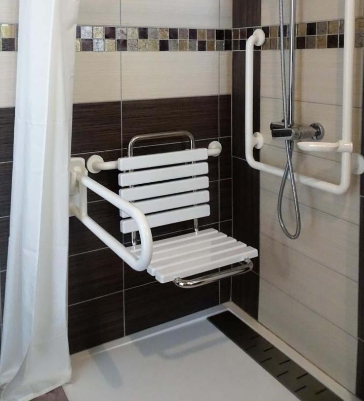 Give yourself the freedom to move around thanks to our dedicated rooms for PRMs